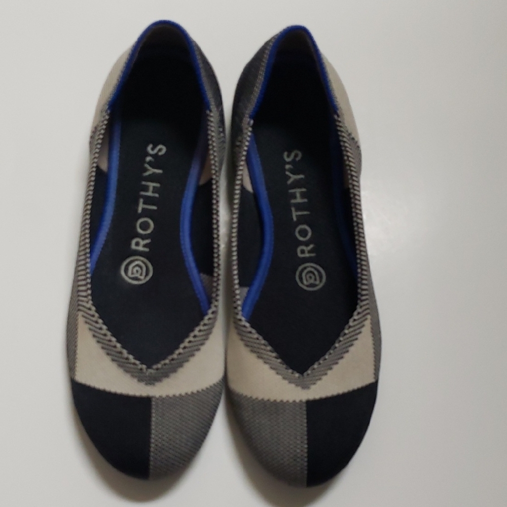 Ladies Rothy's Size 6 - Picture 2 of 14